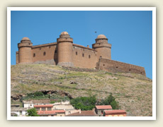 Malý hrádeček v předhůří Sierry Nevady