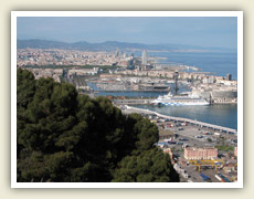 Rušný barcelonský přístav