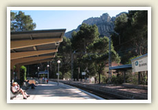 Čekáme na vlak do Barcelony