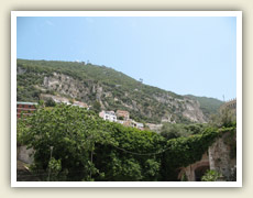 Lanovka na 412 metrů vysoukou Skálu