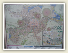 Mapa Olotu s vyznačenými sopkami přímo ve městě