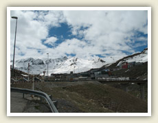 První pohled po příjezdu do Andory od severovýchodu