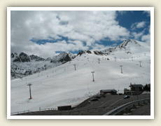 První pohled po příjezdu do Andory od severovýchodu